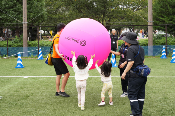 キンボール体験（スポーツ振興課）